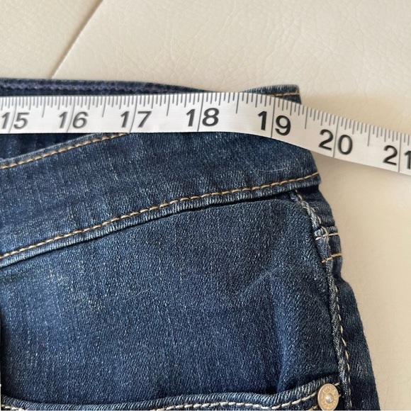 NWT Signature By Levis Gold Women's Size 20 short Mid Rise Straight Cotton Blend - Picture 10 of 10